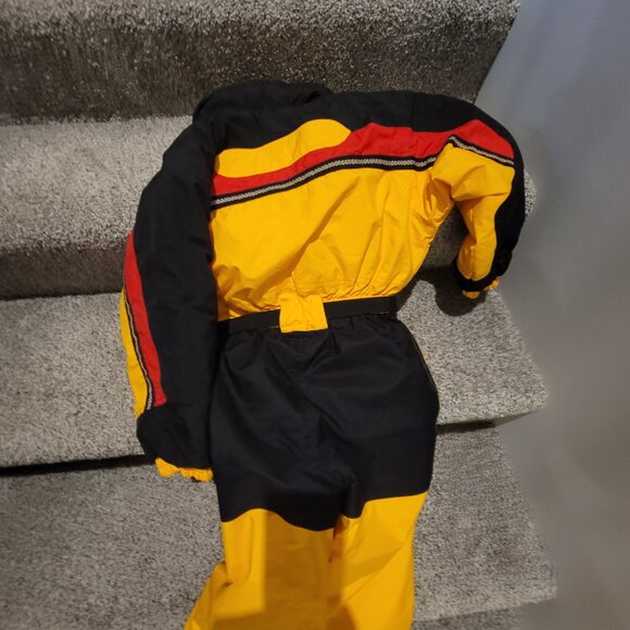 Youth Snowsuit- High performance winter wear. - Picture 2 of 3